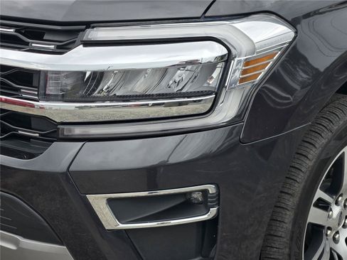 Certified 2024 Ford Expedition Limited AWD/4WD image 9