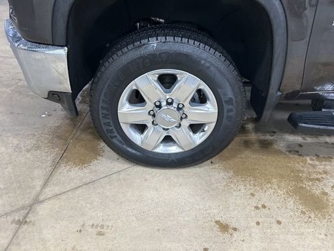 Used 2020 Chevrolet Silverado 2500 LTZ w/ LTZ Premium Package image 30