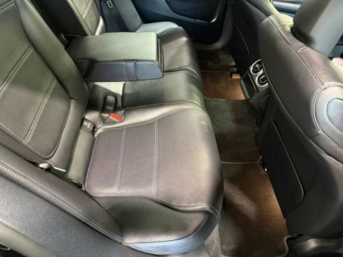Used 2025 Mercedes-Benz C 300 Sedan image 30