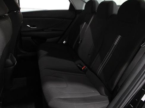 Used 2021 Hyundai Elantra SEL image 17