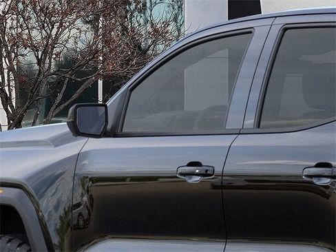 New 2026 GMC Canyon Elevation w/ Convenience Package image 36