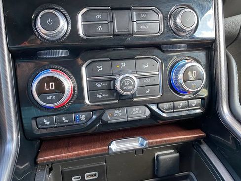 Used 2023 GMC Yukon XL Denali Ultimate AWD/4WD image 21