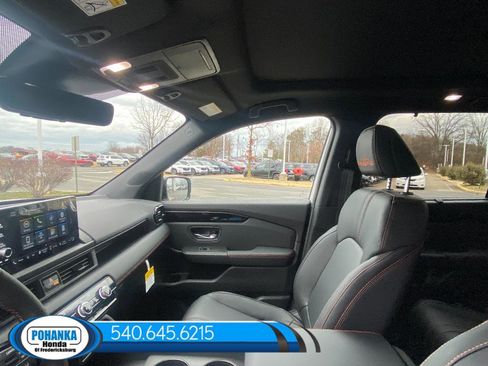 New 2025 Honda Pilot TrailSport image 29