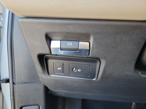 Used 2020 Land Rover Range Rover Evoque First Edition image 26