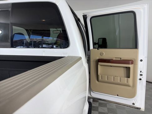 Used 2010 Ford F250 4x4 Crew Cab Super Duty image 29