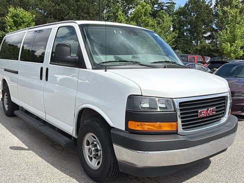 Used 2025 GMC Savana 3500 LT w/ LT Preferred Equipment Group RWD image 5