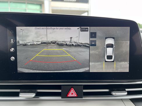 Used 2024 Hyundai Elantra Limited FWD image 19