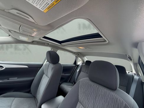 Used 2015 Nissan Sentra SV w/ Style Package FWD image 6