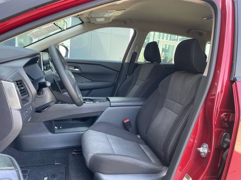 Certified 2026 Nissan Rogue SV FWD image 10