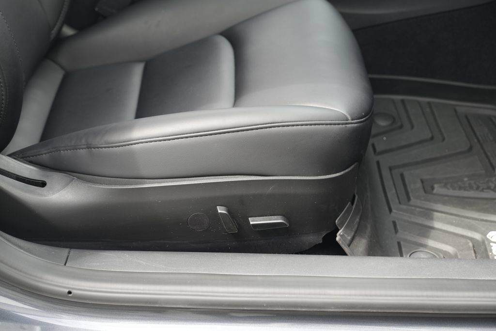 Used 2023 Tesla Model 3 Standard Range RWD image 32