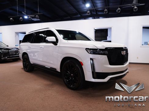 Used 2023 Cadillac Escalade Sport w/ LPO, ONYX Package AWD/4WD image 9