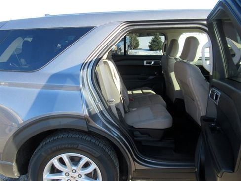 Used 2021 Ford Explorer 4WD image 17