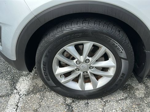 Used 2017 Kia Sorento AWD w/ LX Convenience Package image 8