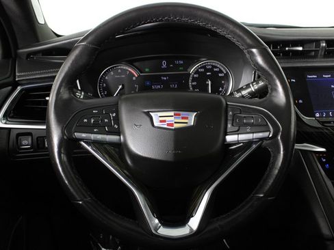 Used 2023 Cadillac XT6 Premium Luxury FWD image 9