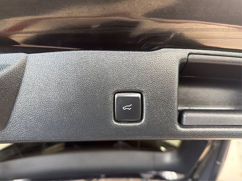Used 2023 Ford Escape ST-Line FWD image 14