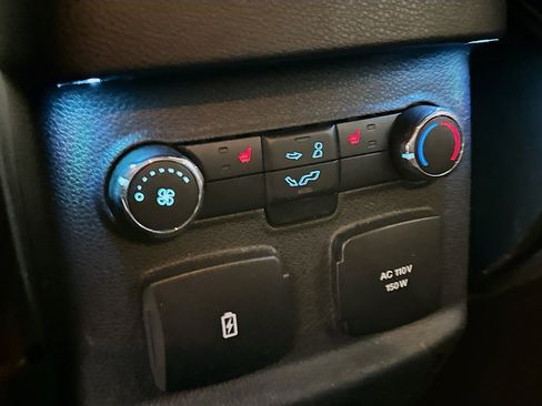 Used 2016 Ford Explorer Limited image 25