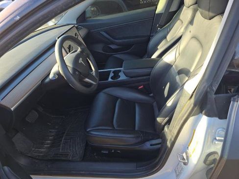 Used 2021 Tesla Model 3 Long Range image 8