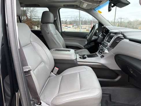 Used 2017 Chevrolet Suburban LT image 35