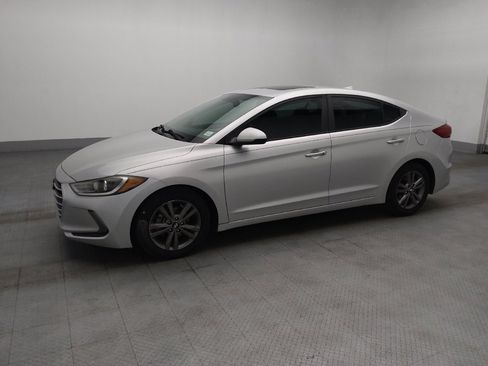 Used 2018 Hyundai Elantra Value Edition FWD image 2