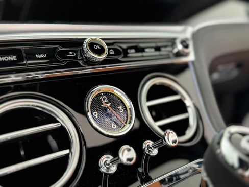 Used 2024 Bentley Continental GT Azure image 33