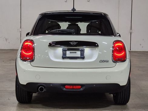 Used 2019 MINI Cooper 4-Door Hardtop image 11