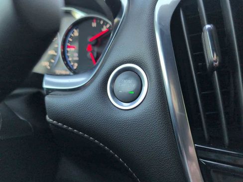 Used 2022 Chevrolet Traverse Premier image 37