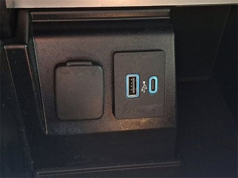 Used 2020 Ford Explorer ST w/ Premium Technology Package image 25