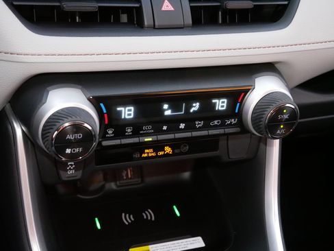 Certified 2025 Toyota RAV4 XLE image 23