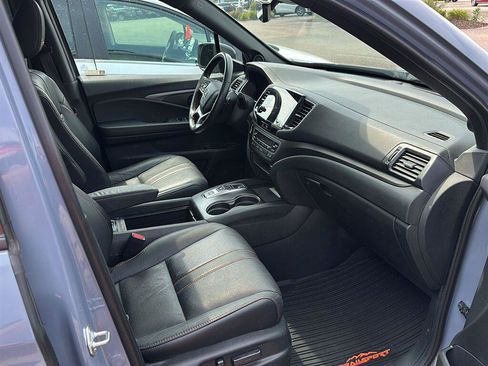 Used 2023 Honda Passport TrailSport image 16