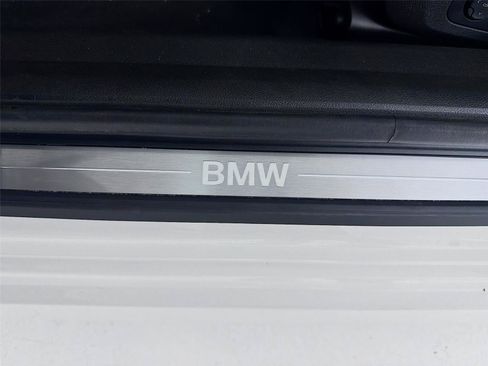 Used 2024 BMW 330i Sedan w/ Premium Package RWD image 9
