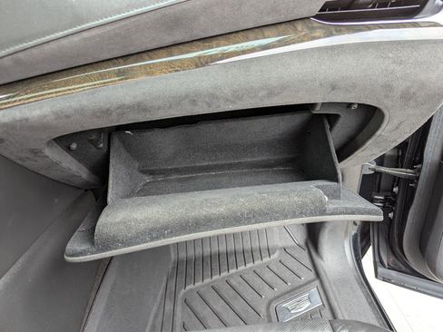 Used 2020 Cadillac Escalade Platinum AWD/4WD image 35