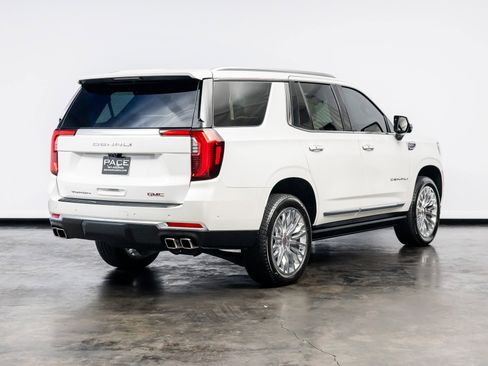 Used 2025 GMC Yukon Denali w/ Denali Reserve Package image 23