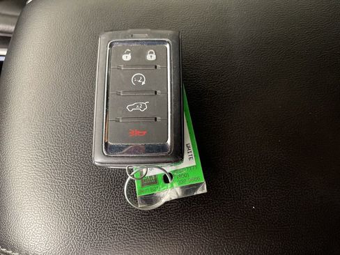 Used 2024 Jeep Grand Cherokee L Laredo image 35