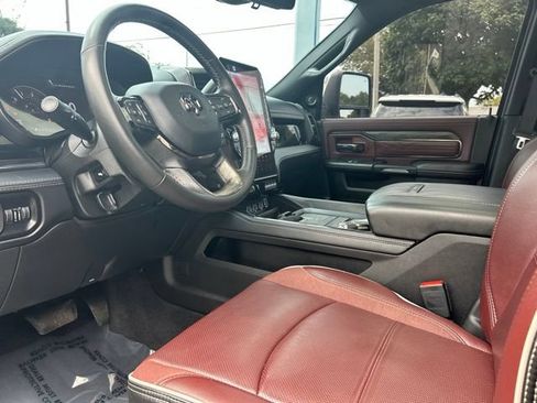 Used 2025 RAM 2500 Limited AWD/4WD image 21