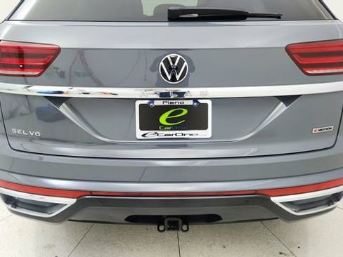 Used 2020 Volkswagen Atlas Cross Sport SEL Premium image 11