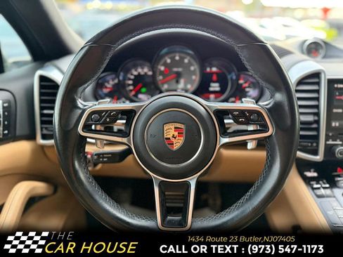 Used 2017 Porsche Cayenne S image 28
