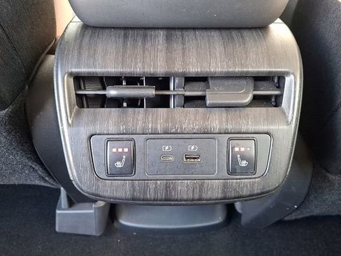 Used 2024 Nissan Ariya ENGAGE e-4ORCE image 11