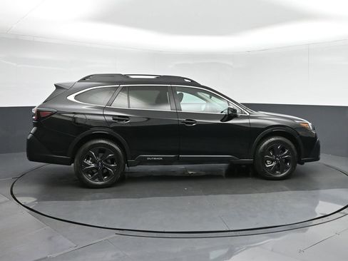 Used 2020 Subaru Outback Onyx Edition XT image 8