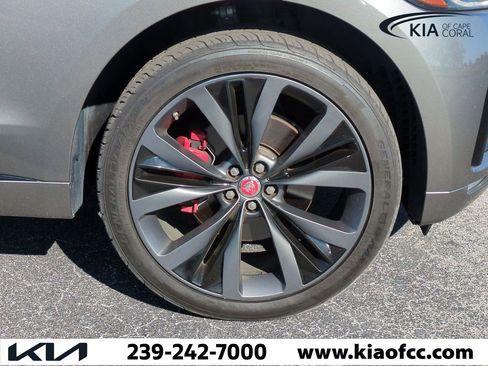 Used 2019 Jaguar F-PACE S image 10