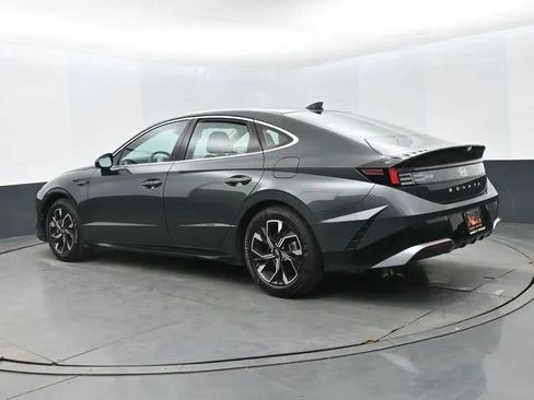 Used 2025 Hyundai Sonata SEL FWD image 9