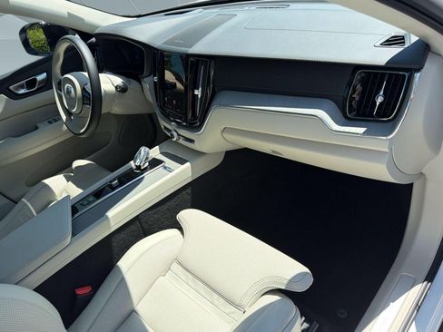 Certified 2024 Volvo XC60 T8 Ultimate w/ Protection Package Premier AWD/4WD image 30