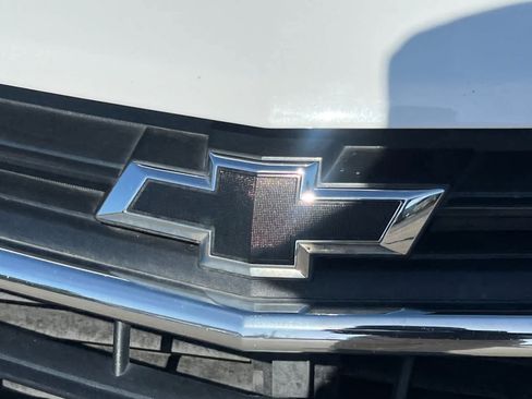 Used 2018 Chevrolet Equinox LT FWD image 13