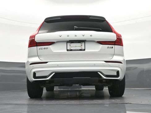 Used 2024 Volvo XC60 B5 Plus w/ Protection Package Premier AWD/4WD image 31