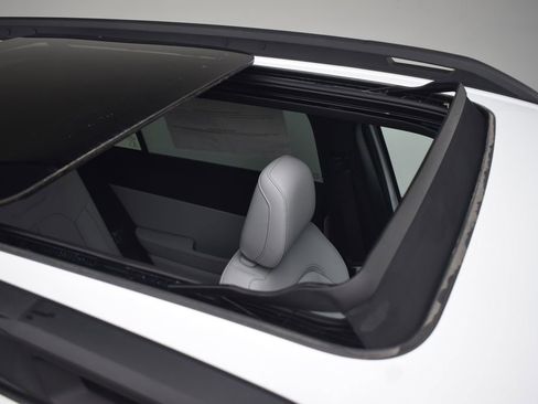 New 2026 Jeep Cherokee Limited image 7