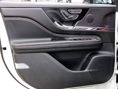 Used 2025 Lincoln Corsair Grand Touring image 20