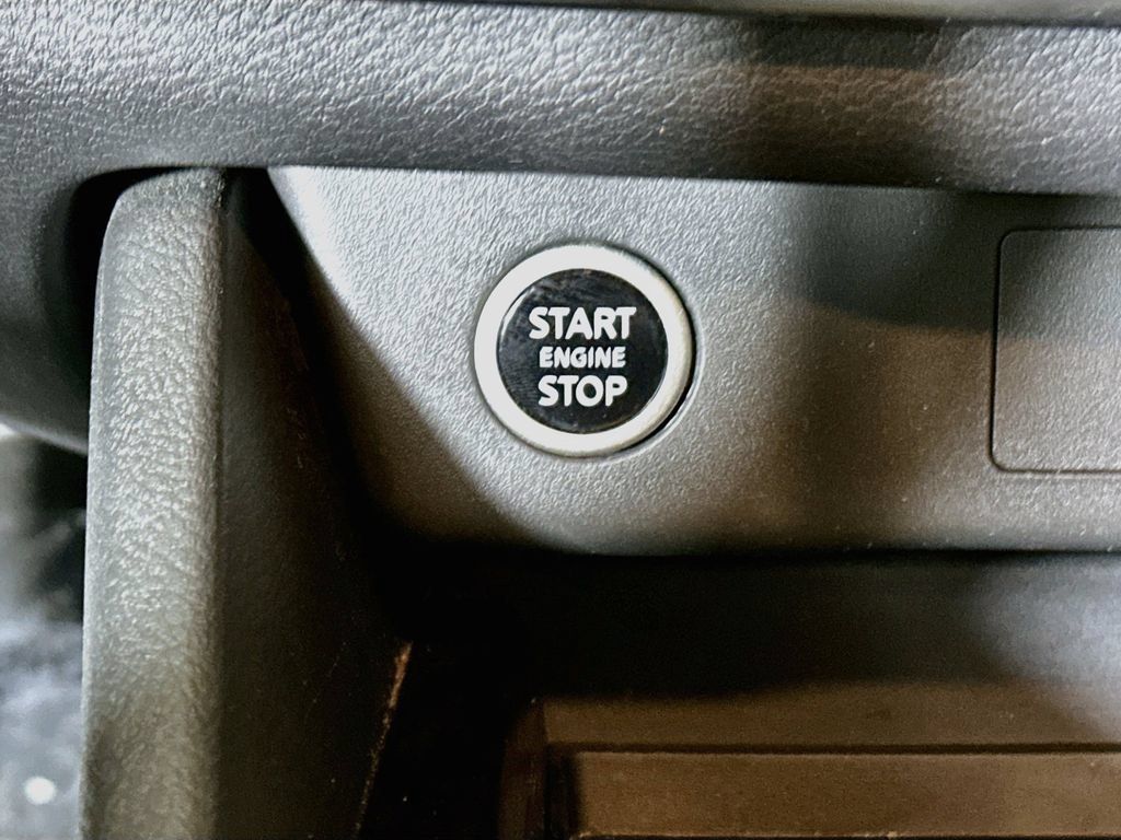 Used 2023 Nissan Rogue SV FWD image 20