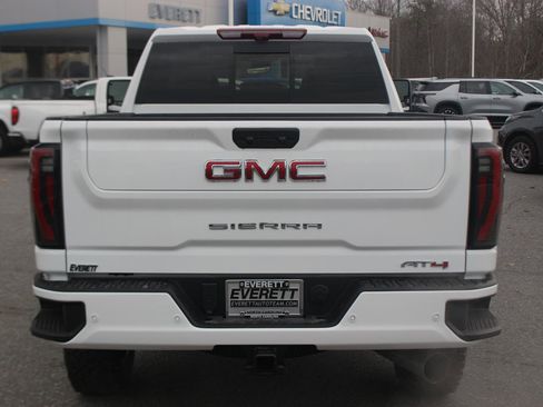 New 2026 GMC Sierra 2500 AT4 w/ AT4 Premium Plus Package image 6