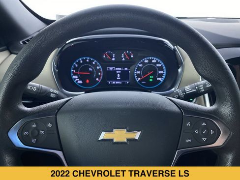 Certified 2022 Chevrolet Traverse LS FWD image 3