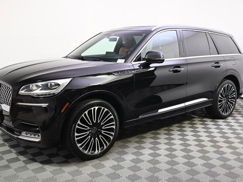 Used 2023 Lincoln Aviator Black Label w/ Dynamic Handling Package AWD/4WD image 2
