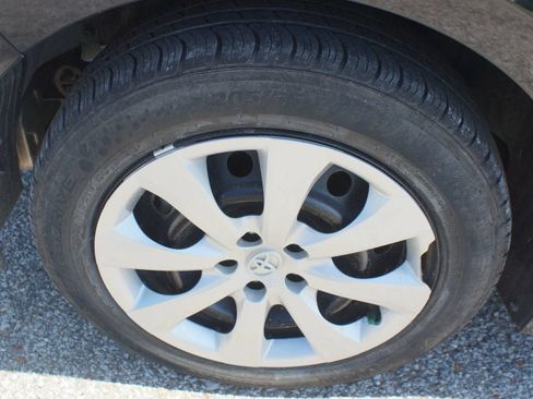 Used 2024 Toyota Corolla LE FWD image 24